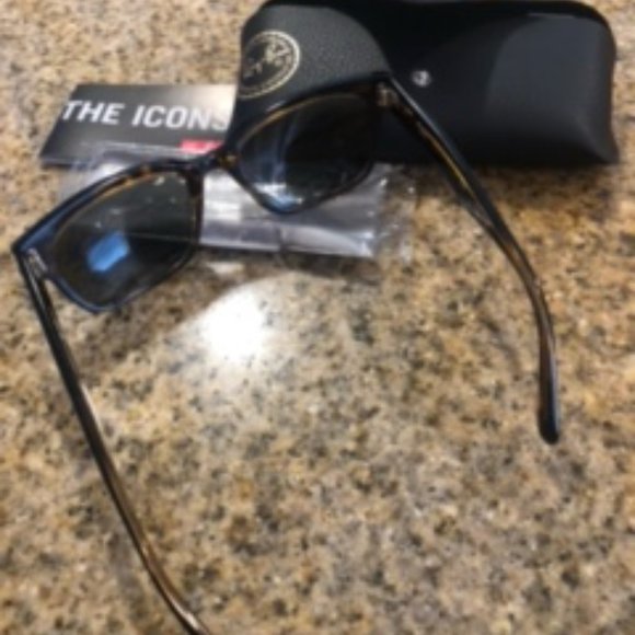 Ray Ban Sunglasses - Picture 4 of 6